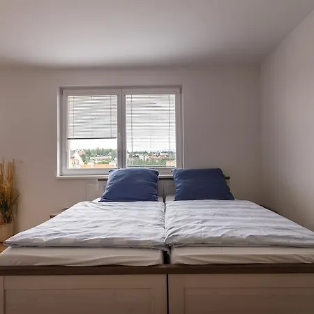 Modern With 2 Bedrooms 公寓 卡罗维发利