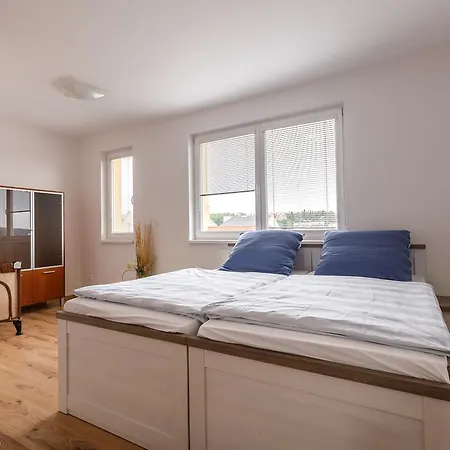 Apartment Modern With 2 Bedrooms *
