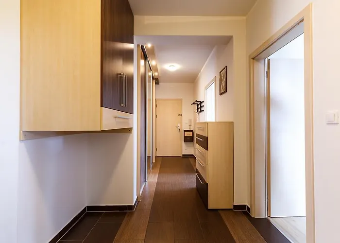 Modern With 2 Bedrooms Lejlighed
