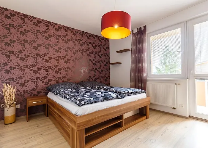Modern With 2 Bedrooms Lejlighed Karlovy Vary